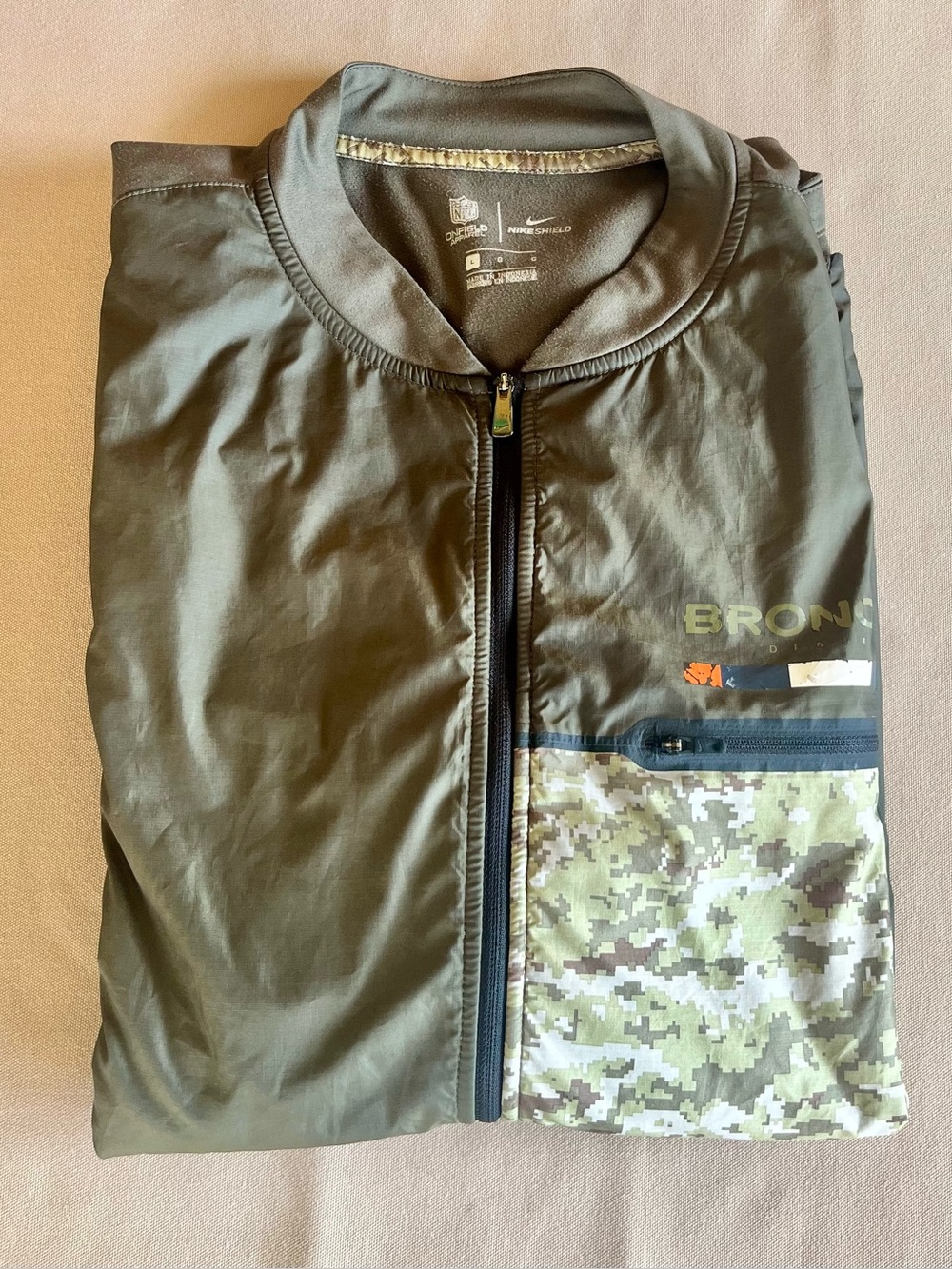 Denver Broncos NFL Salute to Service Nike Shield Jacket Half Zip Camo | Mens L
